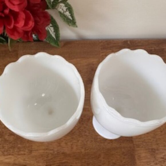 EO Brody Milk Glass Goblets Vintage White Pedestal Cups Retro Barware Decor‎ - Picture 4 of 6